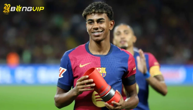 Deschamps: 'Yamal ở đẳng cấp khác thường, không thể khắc chế' So sánh giữa Yamal, Mbappe và Dembele