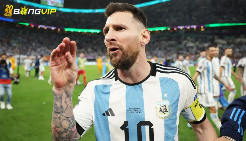 Messi đáng sợ thế nào khi sút phạt hàng rào? Không gian, thời gian và sự bình tĩnh – công thức thành công