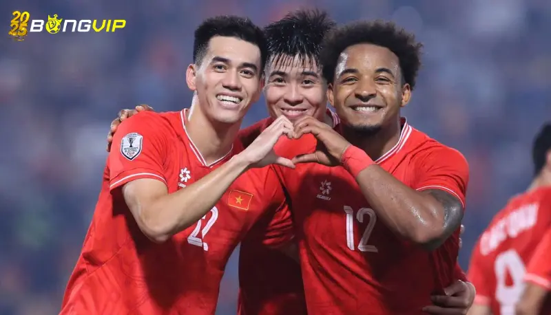 Xuân Son: 'Tôi nóng lòng cùng tuyển Việt Nam phục hận Malaysia' Hình mẫu của cầu thủ hiện đại - Xuân Son: 'Tôi nóng lòng cùng tuyển Việt Nam phục hận Malaysia'